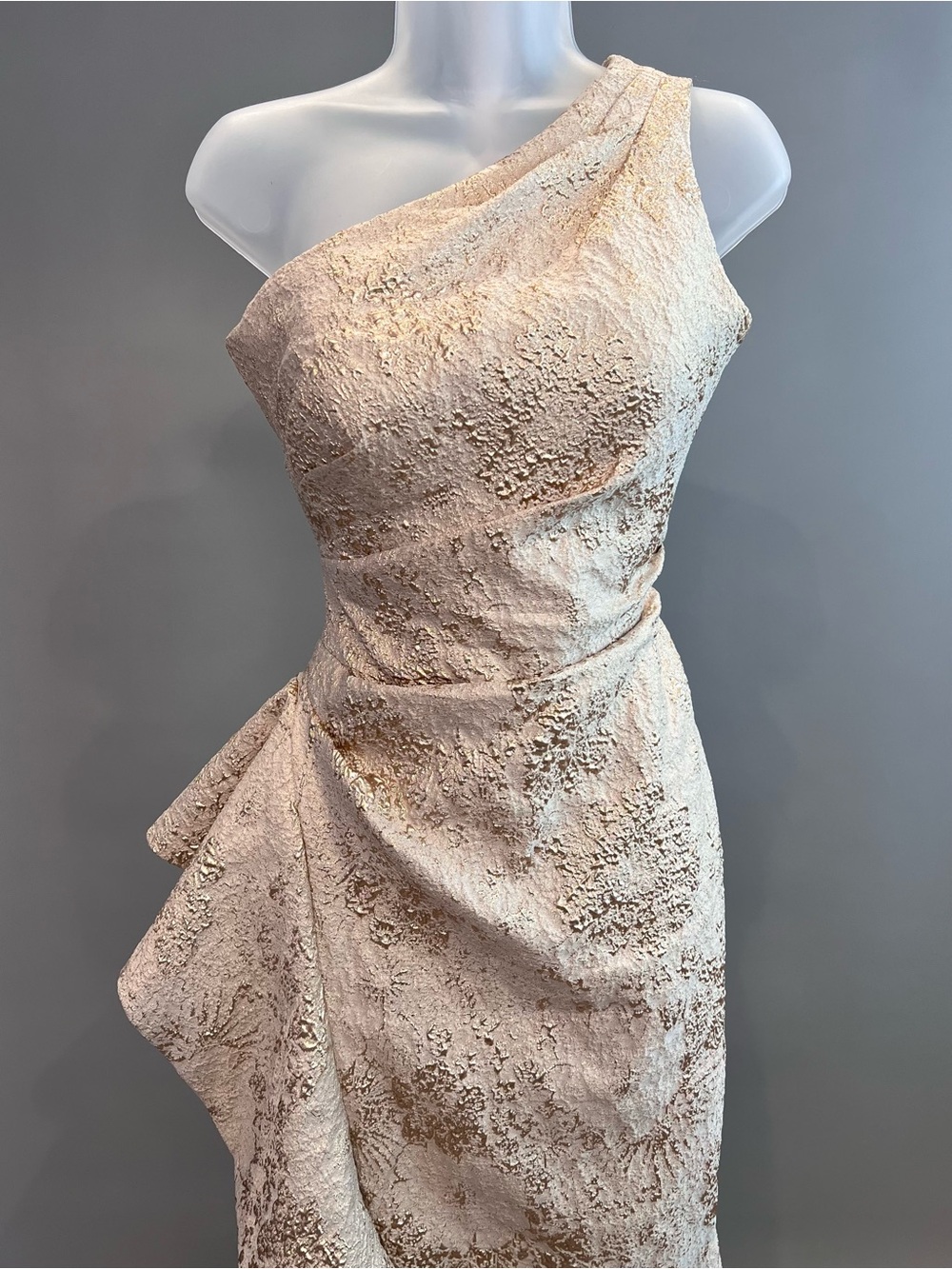 Teri Jon One-Shoulder Textured Cream and Gold Cocktail Dress